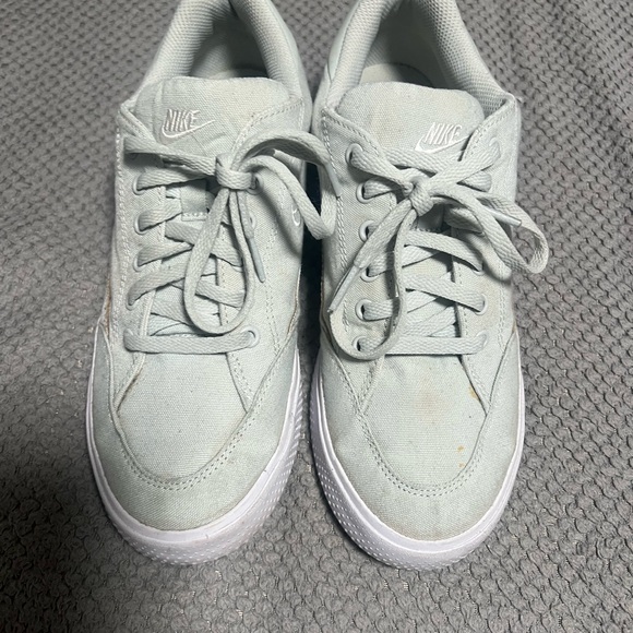 Nike Shoes - Nike Light Green Sneakers